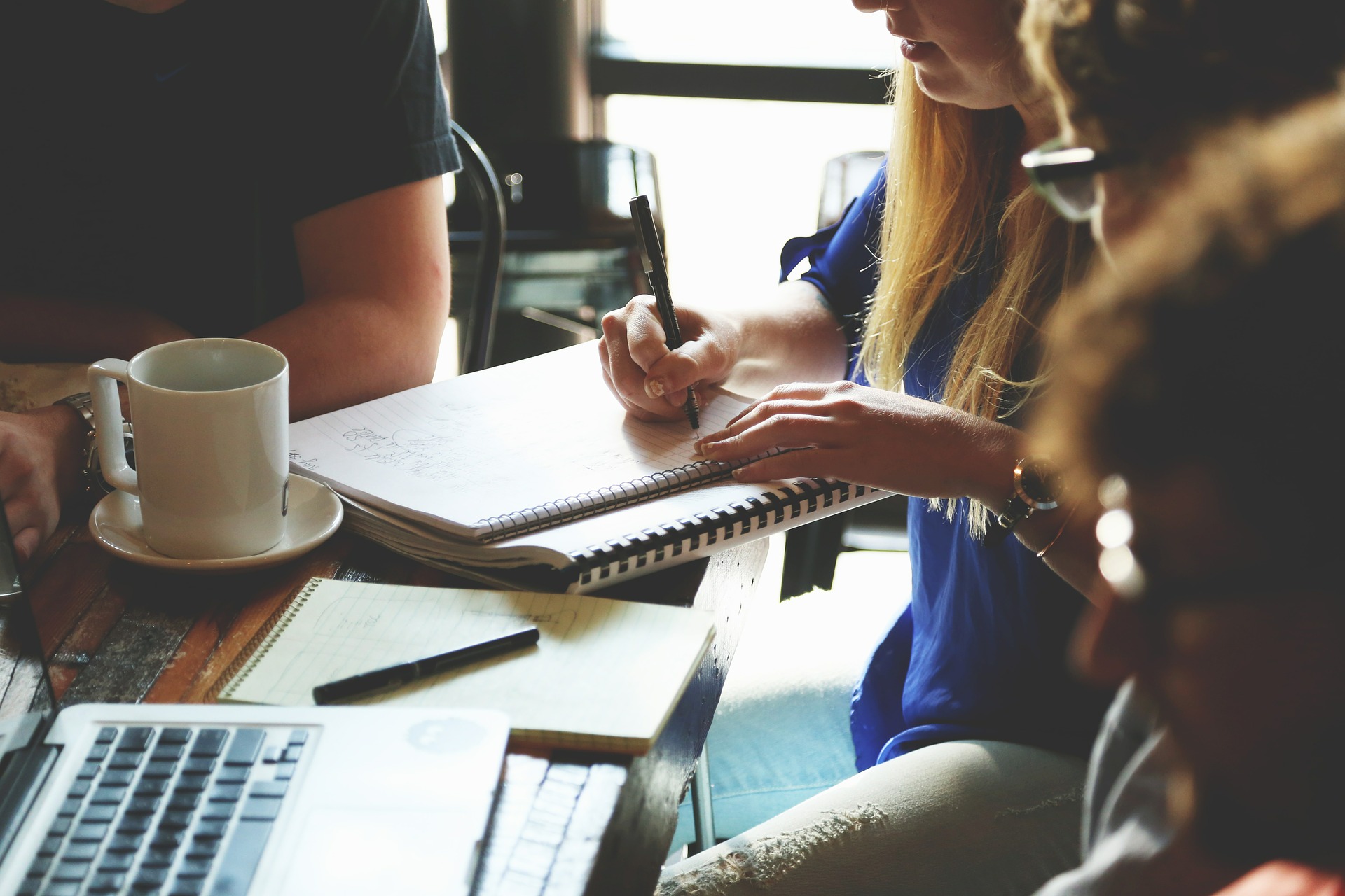 #5 CX Strategies that Boost Lead Generation